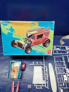 AMT Surf ‘N Van - Picture 1 of 4