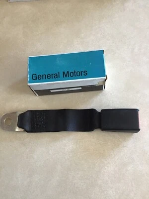 1988-93 PONTIAC LEMANS 后座皮带扣 女子 NOS GM #90245580 — 第 1/4 张图片