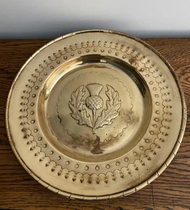 ANTIQUE LARGE SCOTTISH THISTLE RELIEF BRASS HERALDIC SHIELD WALL PLAQUE SCOTLAND - Picture 1 of 5