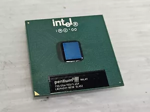 Intel Pentium III 733MHz, Socket 370, 133MHz FSB, 256KB, SL45Z, Coppermine - Picture 1 of 2