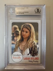Sarah Hyland Custom Signed Card - Played Haley Dunphy In Modern Family - Beckett - Picture 1 of 9
