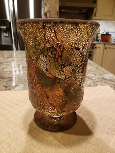 Jarrón/soporte para velas estilo huracán con patas de vidrio artístico verde amarillo dorado 9" - Imagen 1 de 8