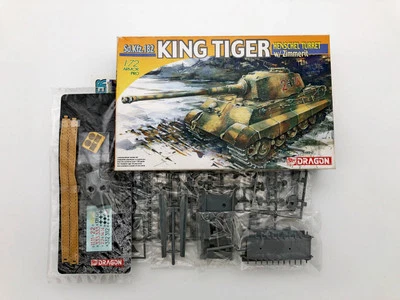 Model Tank Toy KING TIGER 1:72 Constructor Henschel Turret w/-zimmerit 2006 - Image 1 of 4