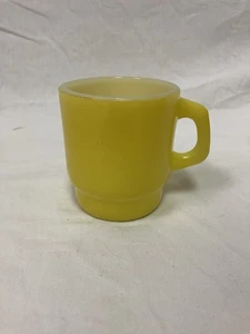 Vintage Anchor Hocking Oven Proof Yellow Milk Glass Mug Cup Stackable 312 - Picture 1 of 8