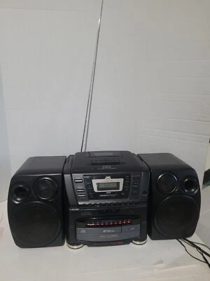 Sistema estéreo AM/FM Boombox 10 discos cambiador de CD y reproductor de casete JVC PV-XC60  Foto 1 de 4