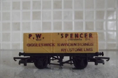 LIMA OPEN PLANK WAGON WITH MOTOR BOAT LOAD "P.W. SPENCER"YELLOW 00/HO GAUGE. - Image 1 of 4