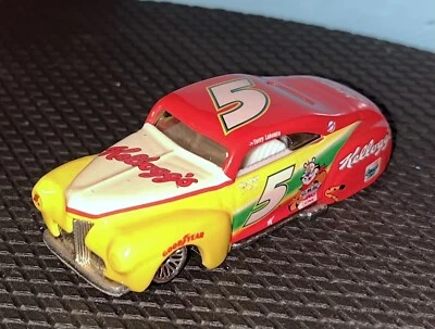 1:64 2001 Hot Wheels NASCAR TAIL DRAGGERS #5 TERRY LABONTE KELLOGG’s! Foto 1 de 4