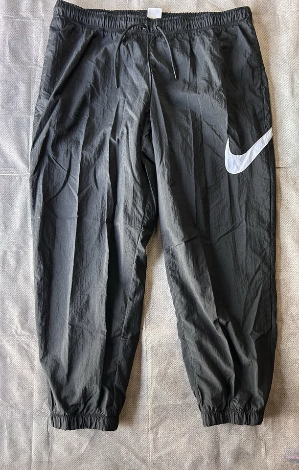 Nike Sportswear Women's Black/White Essential Mid-Rise Pants DM6183-010 Medium