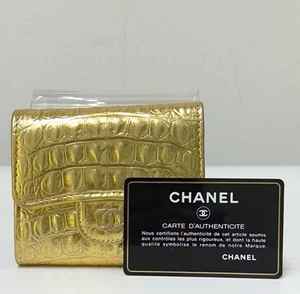 Chanel Metallic Embossed Compact Flap Wallet GHW - Picture 1 of 15