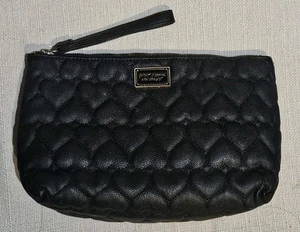 Betsey Johnson Black Quilted Heart Wristlet Or Clutch Purse - Picture 1 of 4