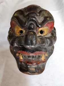 Monumental Japanese Kimen (demon mask), gold black pigments  on wood - Picture 1 of 12