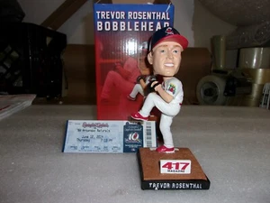 ST. LOUIS CARDINALS TREVOR ROSENTHAL BOBBLEHEAD W/ GAME TICKET NIB - Imagen 1 de 4