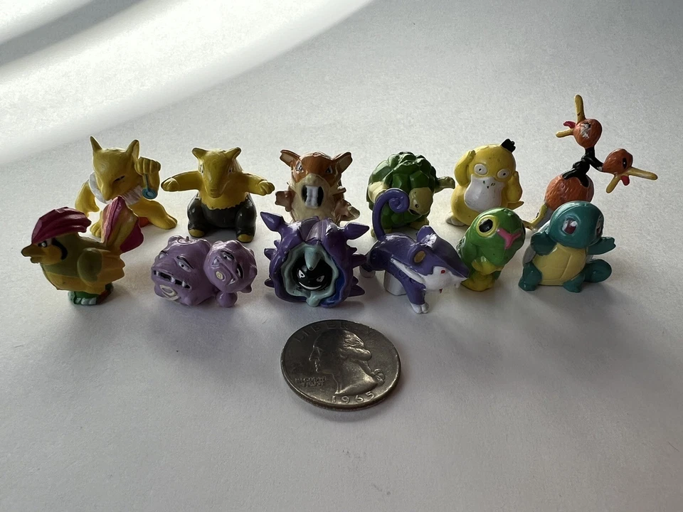 Lote de 12 Pokémon Mystery Poke Pack 1999 de colección Foto 1 de 4