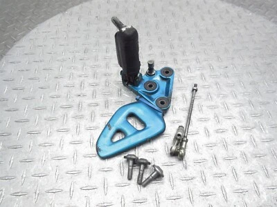 01-07 Suzuki GSXR1300 2004 Hayabusa OEM estribo delantero izquierdo soporte acoplamiento Foto 1 de 4