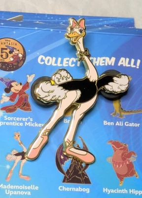 Prendedor Caja Ciega Personajes Disney Fantasía - Mademoiselle Upanova Avestruz - Abierto Foto 1 de 4