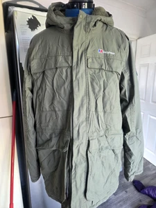 Berghaus Coat Boys 14-15 GREEN AQ2 Waterproof Parka Antarctica Expedition VGC - Picture 1 of 5