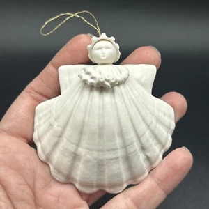 Margaret Furlong 3” Angel Holly Bough 1983 Shell Ornament Porcelain Bisque - Picture 1 of 11