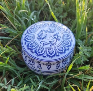 Citronella Scented Candle 4.4 oz. in Decorative Tin 100% Soy Wax - Picture 1 of 3