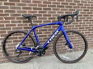 Trek Domane SL 6 Disc Satin Dark Aquatic Aquatic/Trek Black 56 cm. - Picture 1 of 12