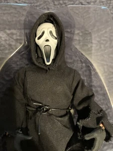 NECA Scream - Ghostface (8 inch) (Clothed) Action Figure - Bild 1 von 4