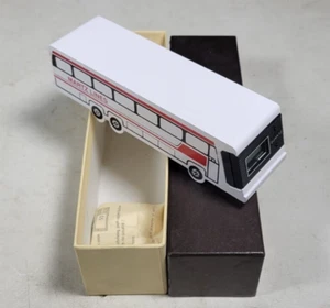 -MARTZ TRAILWAYS- LBC Bus *VINTAGE* quartz movement desk clock - Picture 1 of 7