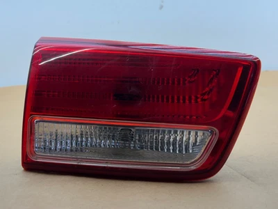 KIA SEDONA 2015-2016 LUZ TRASERA IZQUIERDA LADO CONDUCTOR INTERIOR FRENO FRENO FRENO OEM Foto 1 de 4