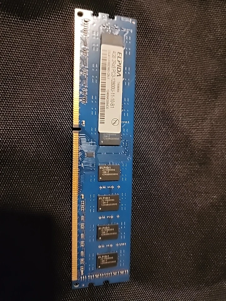 Elpida Memory 4GB DDR3-1600 (800 MHz) PC3-12800 EBJ41UF8BDW0-GN-F HP 655410-150 - Image 1 of 1