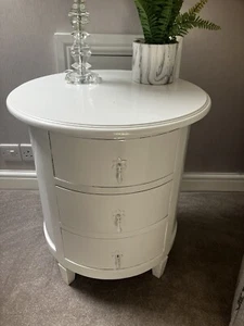 Drum Chest Of Drawers - White, Solid Wood, Stunning Furniture West Yorkshire - Picture 1 of 4