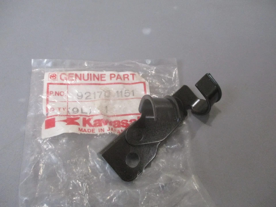 NOS Kawasaki OEM Hose Clamp 1990-1992 ZX1100 ZX-11 NINJA 92170-1151 - Image 1 of 1