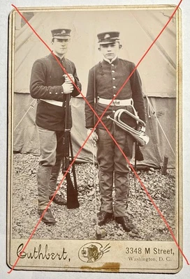 Antigua Tarjeta Fotográfica Guerra Span-Am 1900 USMC Marine Barracks Lavado DC Boy Trompetista Rifle Foto 1 de 4