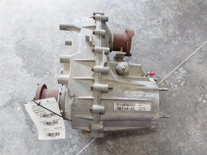 2012-2018 Jeep Wrangler (3.6L), AT Transfer Case Assembly ID 52123497AA OEM - Imagem 1 de 4