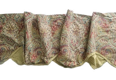 Cenefa de panel de ventana festoneada doble Waverly Swept Away Berry 58x18 cachemira  Foto 1 de 4