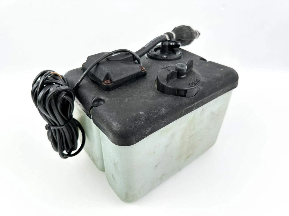 Tanque de suministro de aceite remoto Johnson Evinrude 2 tiempos Ficht 1,8 galones con devolución Foto 1 de 4