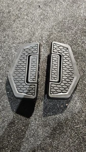 Set tavola pieghevole Kuryakyn per Harley-Davidson - Foto 1 di 3