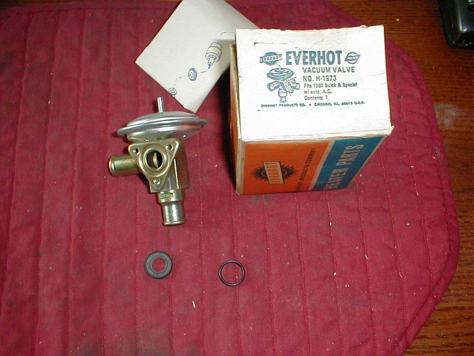 VÁLVULA DE CONTROL DE CALENTADOR DE TEMPERATURA AUTOMÁTICA BUICK 1969-70 ESPECIAL LESABRE ELECTRA Foto 1 de 1