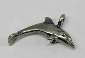 Vintage 0,60" Sterlingsilber .925 Delfin Charm - KOSTENLOSER VERSAND - Bild 1 von 2