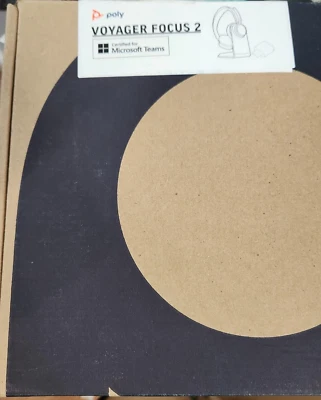 Poly Voyager Focus 2 UC, Standard, USB-C, Charge Stand (213727-01) Open box - Image 1 of 3