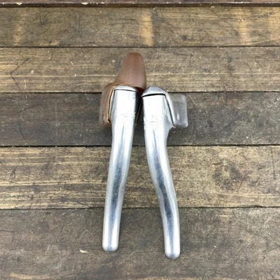 Palancas de freno de doble tracción tándem Mafac vintage par de piezas de carretera no aerodinámicas Francia Foto 1 de 4