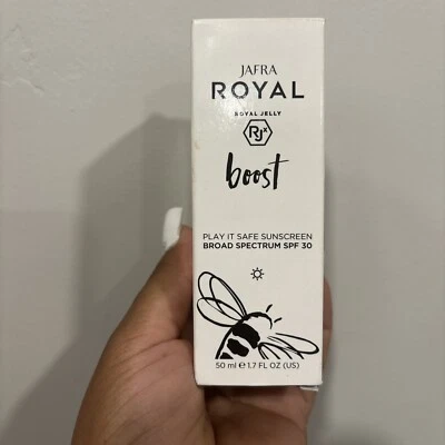 Солнцезащитный крем Jafra Royal Jelly Boost SPF 30 для чувствительной кожи - Изображение 1 из 2
