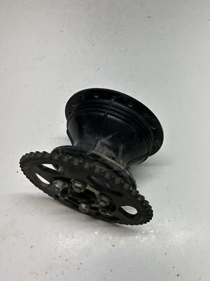 90 Yamaha RT180 RT 180 rt 1990 rueda trasera buje freno de tambor piñón de 45 dientes Foto 1 de 4