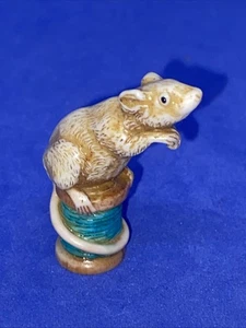 Harmony Kingdom Neil Eyre LE ~ Miniature Mouse on a Spool Of Thread (B) - Picture 1 of 8