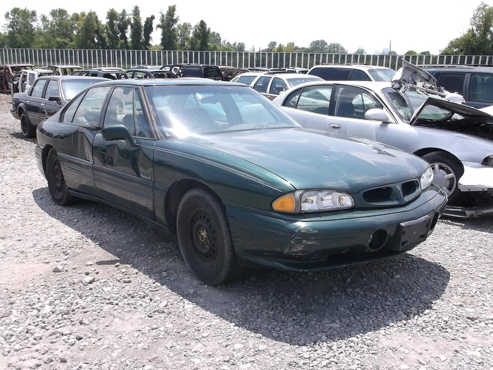 Used Front Grille fits: 1997 Pontiac Bonneville SSE Front Grade A — 第 1/4 张图片