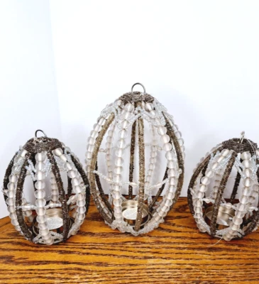 Candelabros con cuentas en forma de huevo cerámica granero peltre y cuentas transparentes Foto 1 de 4