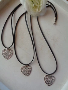 Einfache Kette flaches Lederband Anhänger "Herz" verschiedene Längen - Bild 1 von 4