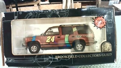 NASCAR DIECAST 1998 JEFF GORDON #24 DUPONT CHROMALUSION 1/25 CHEVROLET TAHOEE  - Image 1 of 4