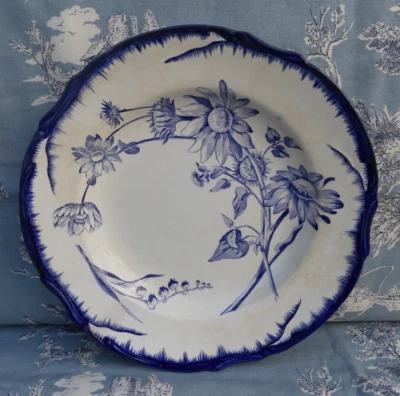 Ancienne Assiette creuse  Creil et Montereau Terre de Fer Service Tournesol 25cm - Photo 1/4