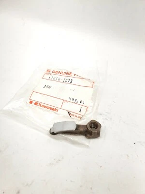 1 brazo basculante nuevo Kawasaki 87-90 Ninja 750R ZX750 OEM (x1) NOS 12016-1073 Foto 1 de 4