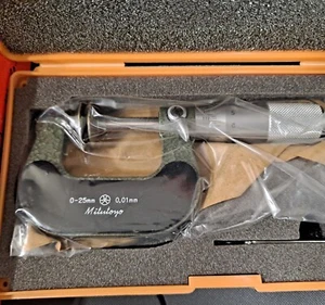 Mitutoyo 123-101 Micrometer 0-25mm 0.01mm New! - Picture 1 of 2