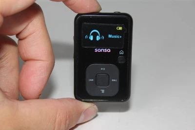 SanDisk Sansa Clip Black ( 8 GB ) Digital Media Player - Image 1 of 4