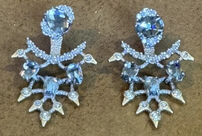 Brincos de lustre Alexis Bittar azul gelo cristal estourado poste conjunto em silvertone - Imagem 1 de 3